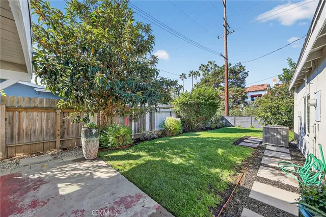 $5,200 | 302 Cleveland Drive, Huntington Beach, CA 92648
