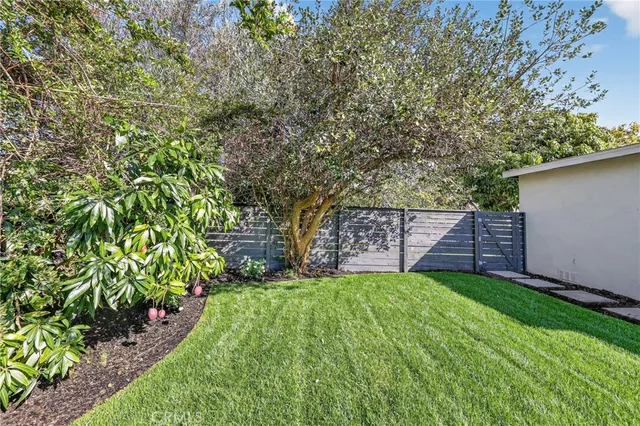 $5,200 | 302 Cleveland Drive, Huntington Beach, CA 92648