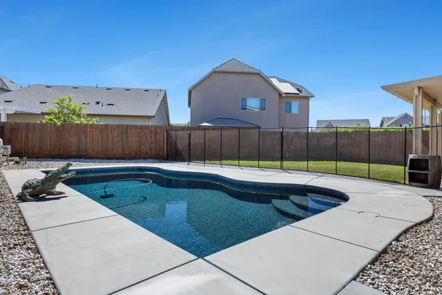 $605,000 | 3342 North Carriage Avenue, Fresno, CA 93727