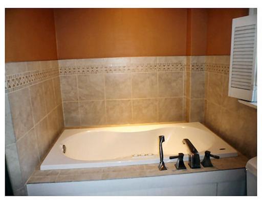 2917 Fernwald Road Pittsburgh, PA 15217 - Photo 11 of 18 Full Bath.