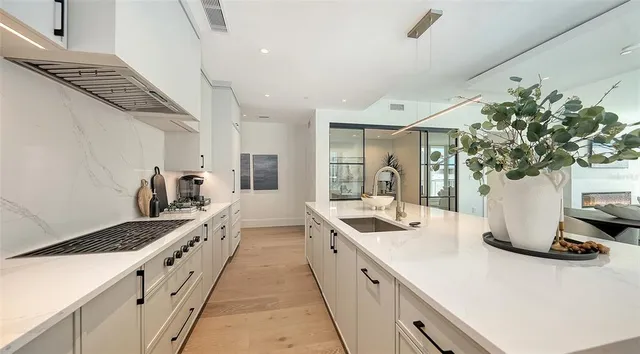 $4,900,000 | 253 Golden Gate Point, Unit 703, Sarasota, FL 34236