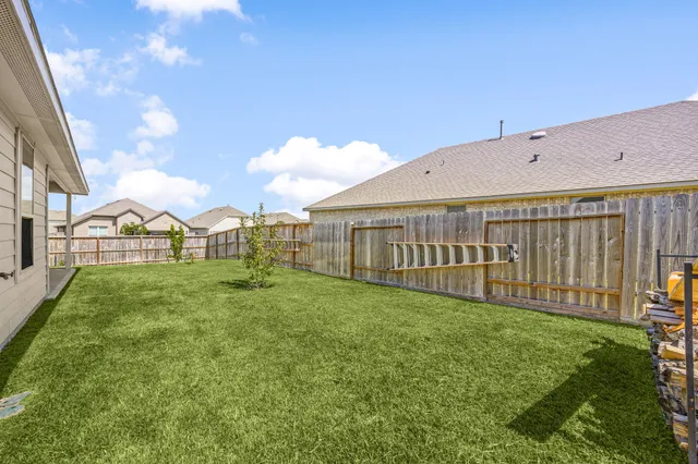 $320,000 | 907 Youth Water Road, Montgomery, TX 77316