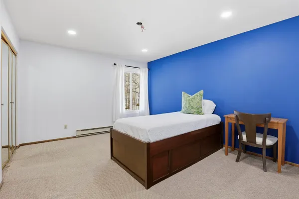 $150,000 | 1699 Alcan Drive, Unit 212, Menasha, WI 54952