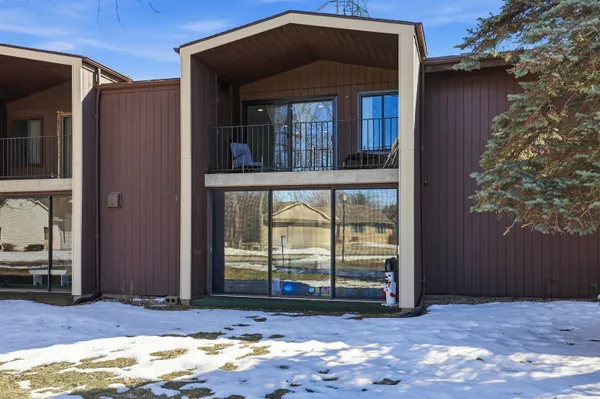 $150,000 | 1699 Alcan Drive, Unit 212, Menasha, WI 54952