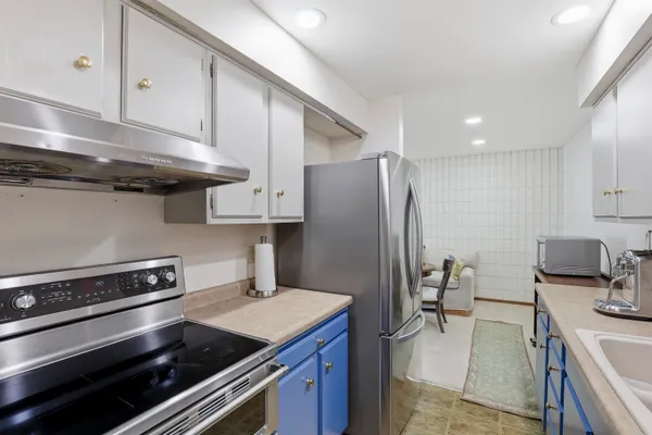 $150,000 | 1699 Alcan Drive, Unit 212, Menasha, WI 54952