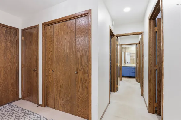 $150,000 | 1699 Alcan Drive, Unit 212, Menasha, WI 54952