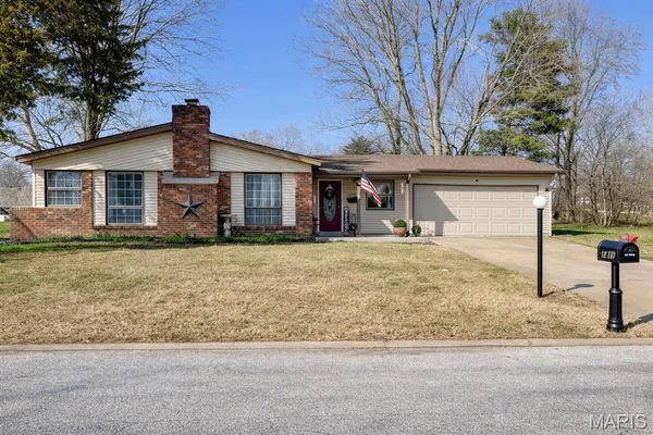 $250,000 | 1419 Vicksburg Drive, Belleville, IL 62221