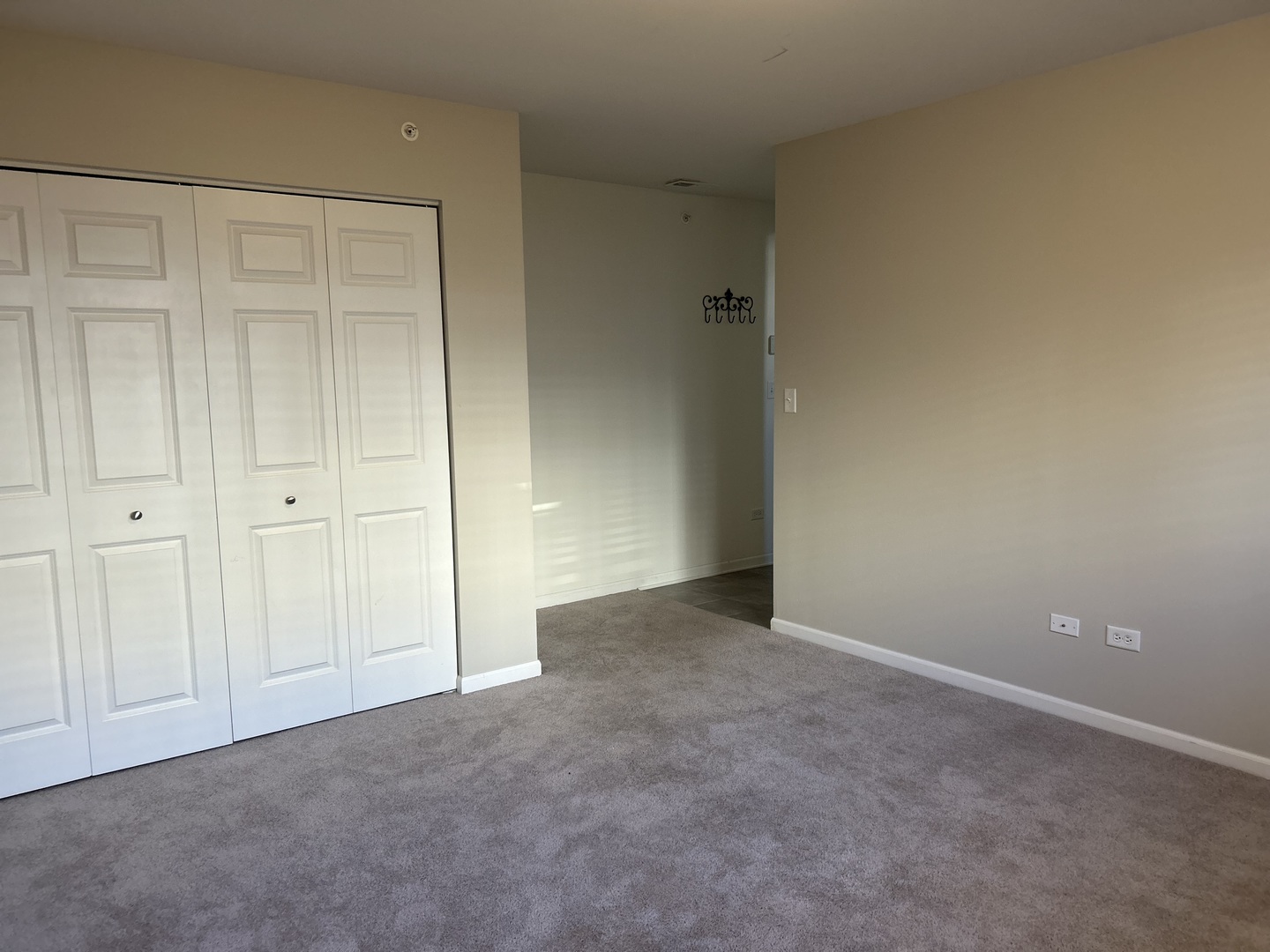 2953 Madison Drive, Unit 2953 Naperville, IL 60564 - Photo 13 of 18 a view of an empty room