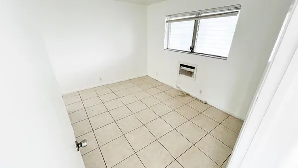 $1,300 | 1241 West River Drive, Unit 7, Margate, FL 33063