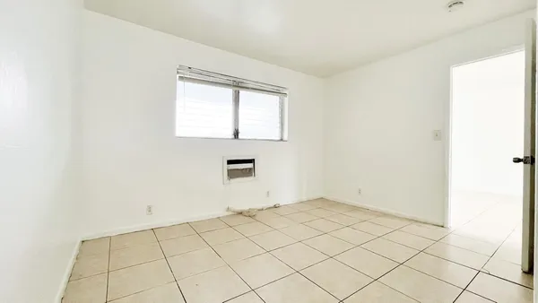 $1,300 | 1241 West River Drive, Unit 7, Margate, FL 33063