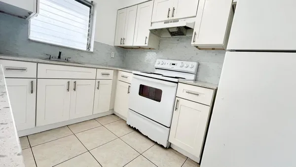 $1,300 | 1241 West River Drive, Unit 7, Margate, FL 33063