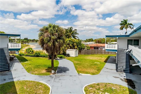 $1,300 | 1241 West River Drive, Unit 7, Margate, FL 33063