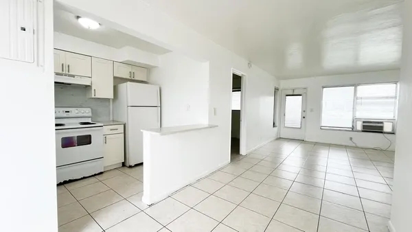 $1,300 | 1241 West River Drive, Unit 7, Margate, FL 33063