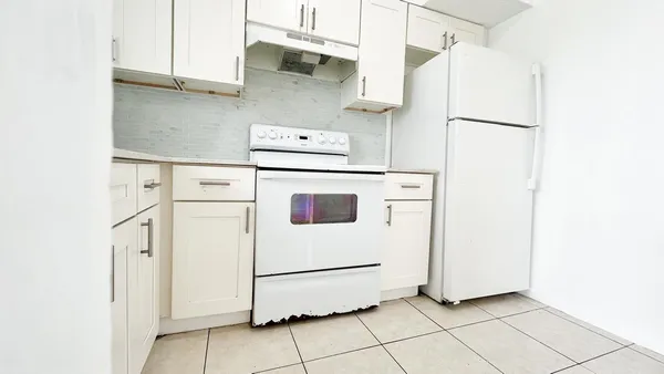 $1,300 | 1241 West River Drive, Unit 7, Margate, FL 33063