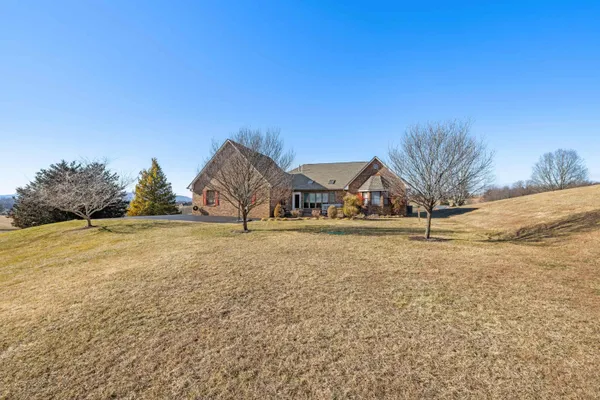 $654,900 | 147 Bon Lea Drive, Staunton, VA 24401
