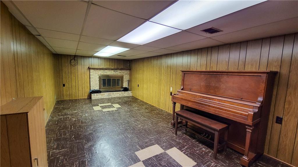 159 Crandon Circle Beaver, PA 15009 - Photo 10 of 13 a view of an empty room with wooden floor and a window