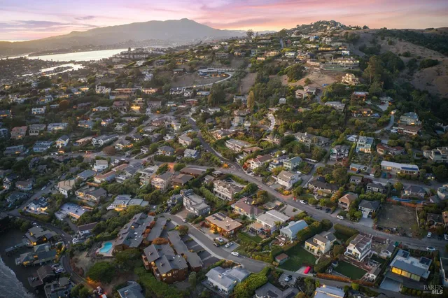 $3,698,000 | 2350 Paradise Drive, Tiburon, CA 94920