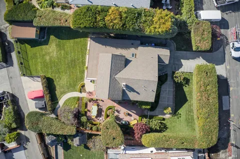 an aerial view of a house having yard