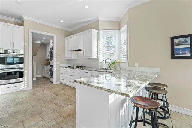 $2,499,000 | 1495 Gordon River Lane, Naples, FL 34104