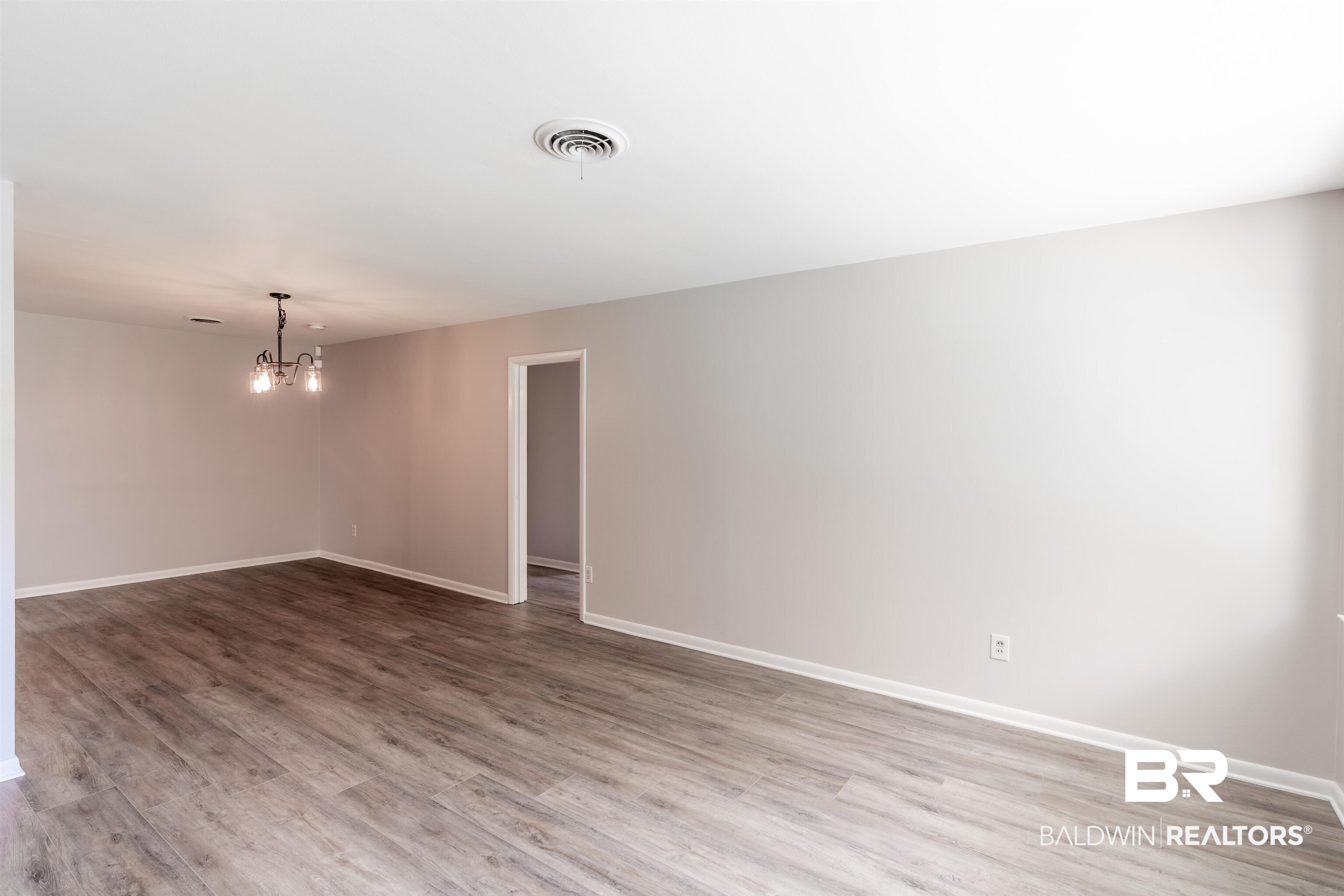 659 Grand Boulevard Mobile, AL 36611 - Photo 4 of 39