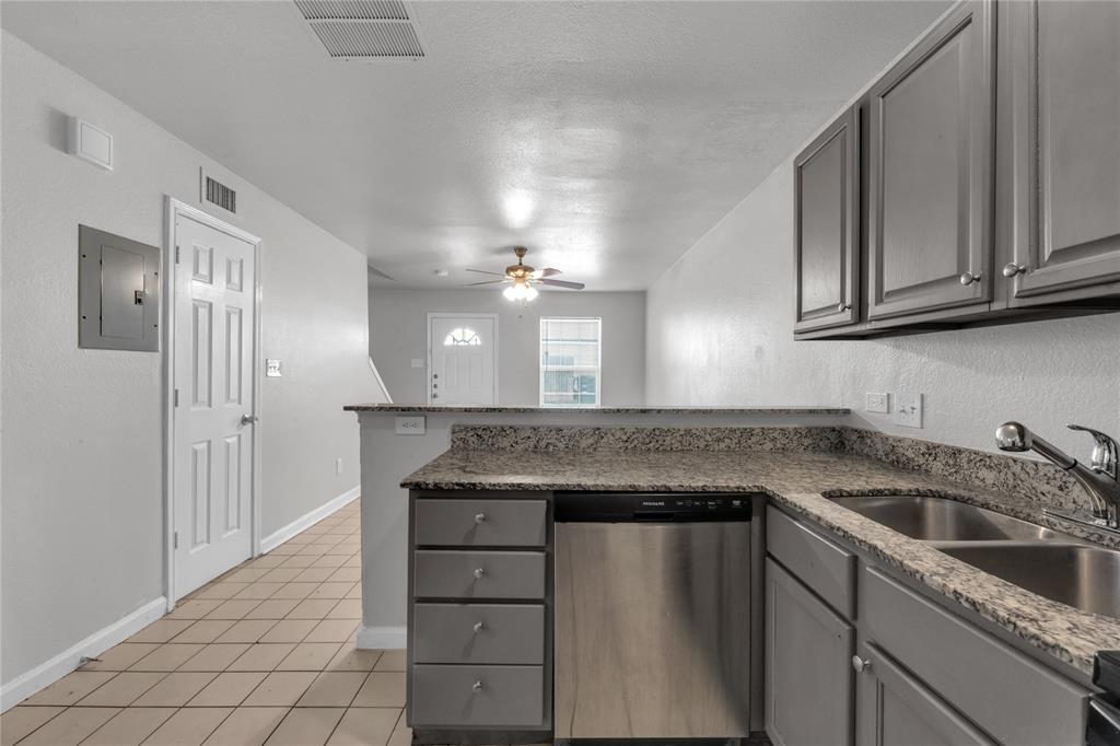 4936 Flamingo Road Fort Worth, TX 76119 - Photo 5 of 14