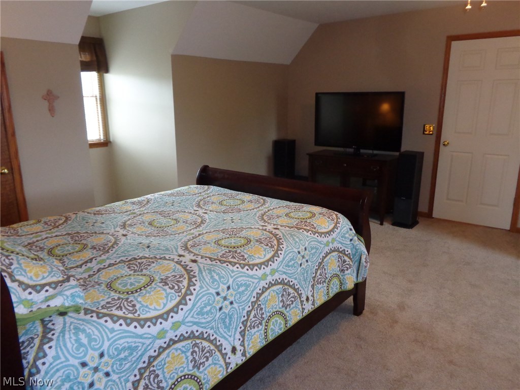 3202 Ridgeview Drive Southeast New Philadelphia, OH 44663 - Photo 13 of 33