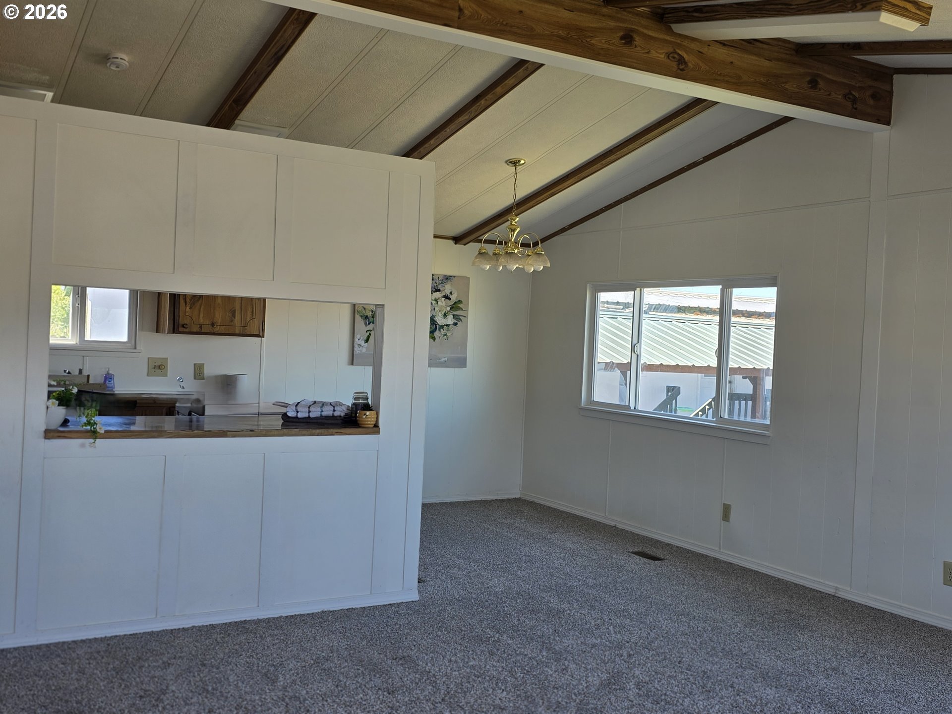 127 Southwest Berry Loop Lane Roseburg, OR 97471 - Photo 9 of 21 Kitchen/Dining Room