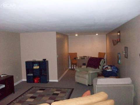 1001 East River Road Flushing, MI 48433 - Photo 11 of 14 20442349-10.JPG