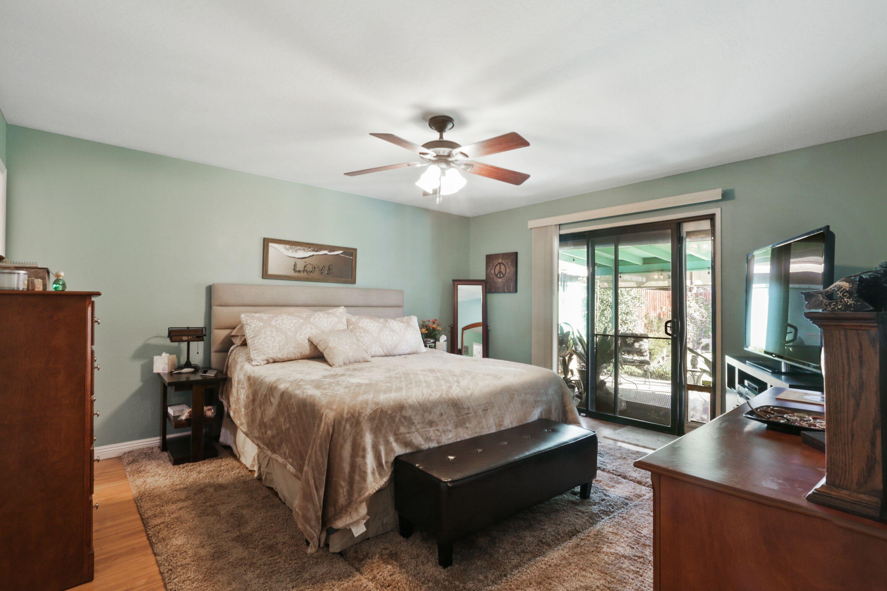 307 Channing Way Exeter, CA 93221 - Photo 4 of 24 6