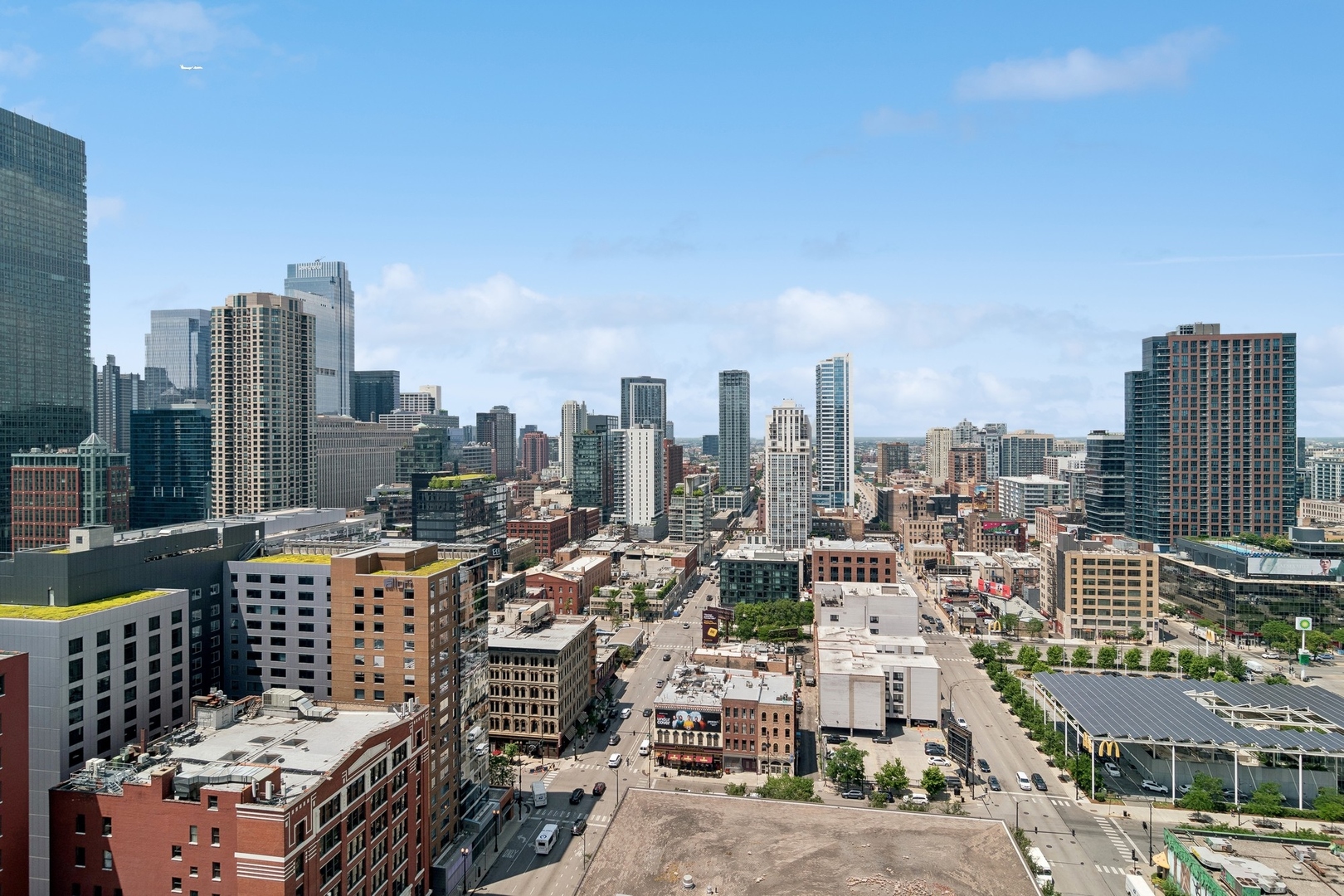 545 North Dearborn Street, Unit 2610 Chicago, IL 60654 - Photo 17 of 37