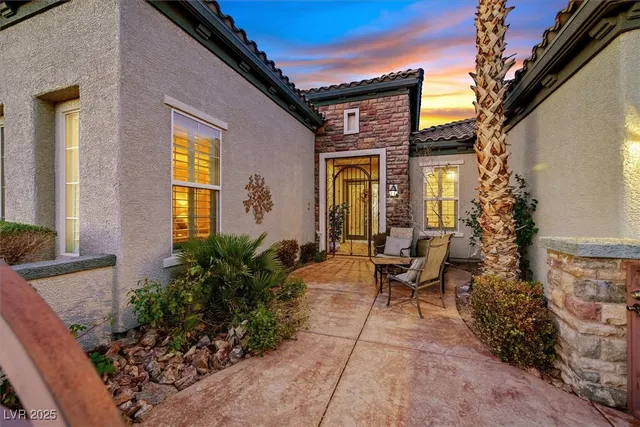 $1,200,000 | 2232 Canyon Ville Drive, Henderson, NV 89044