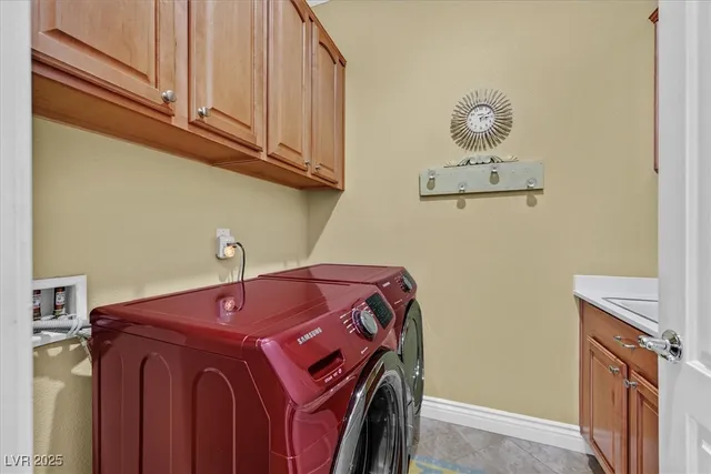 $1,200,000 | 2232 Canyon Ville Drive, Henderson, NV 89044