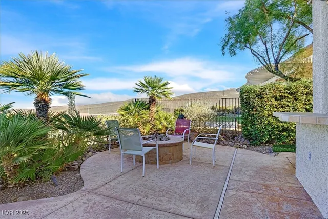 $1,200,000 | 2232 Canyon Ville Drive, Henderson, NV 89044