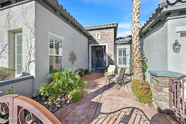 $1,200,000 | 2232 Canyon Ville Drive, Henderson, NV 89044