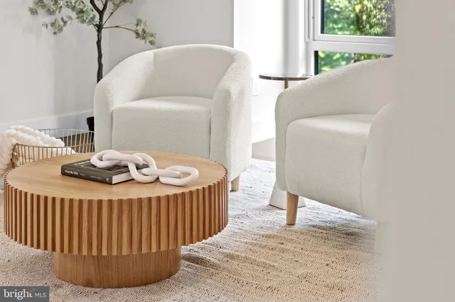 a view of outdoor space garage and garage