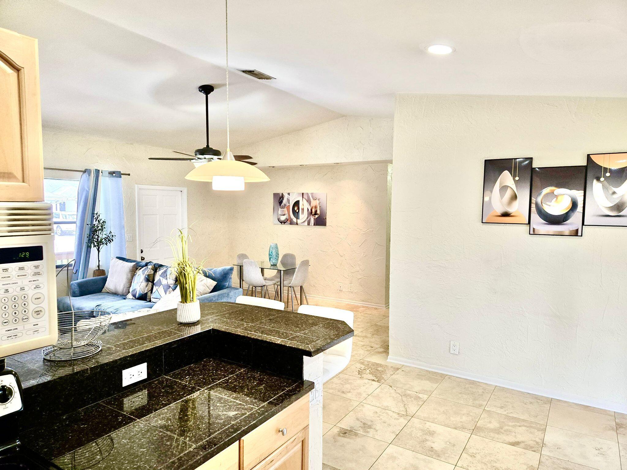 3460 Southwest 3rd Street Deerfield Beach, FL 33442 - Photo 11 of 32 f8178feb-db7b-4660-92bc-1da1e96a00fb