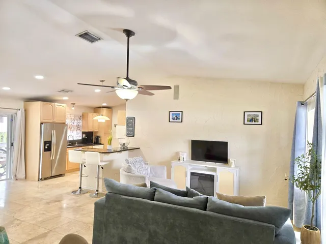 $3,900 | 3460 Southwest 3rd Street, Deerfield Beach, FL 33442