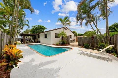 3460 Southwest 3rd Street Deerfield Beach, FL 33442 - Photo 29 of 32 c1aeec9b-448a-4328-8bed-2c0845d65dd5