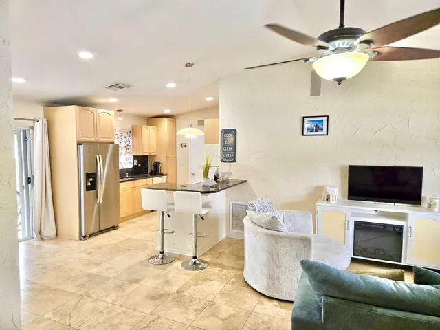 $3,900 | 3460 Southwest 3rd Street, Deerfield Beach, FL 33442