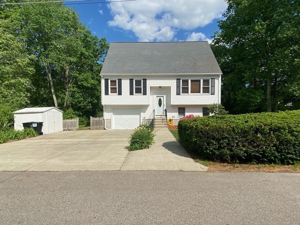 9 Holly Road Norton, MA 02766 - Photo 1 of 22 Gallery Image 1