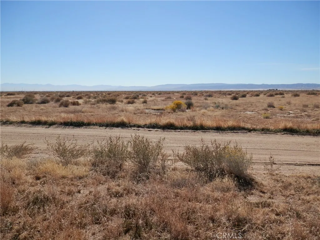 0 75 Street Lancaster, CA 93534 - Photo 4 of 10 a view of ocean