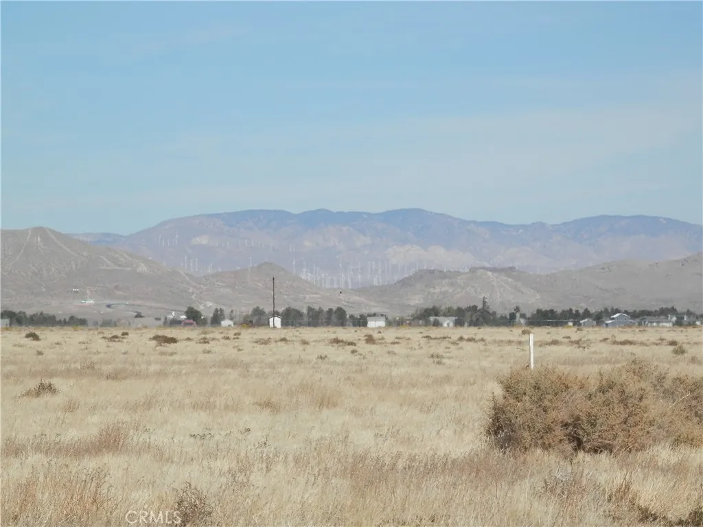 0 75 Street Lancaster, CA 93534 - Photo 6 of 10 a view of mountain view with trees