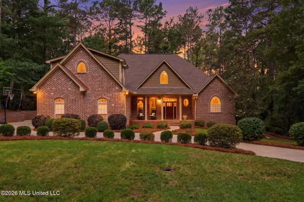 $529,500 | 97 Crystal Creek Road, Hattiesburg, MS 39402
