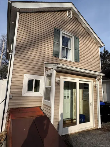 $2,350 | 10 Glenwood Avenue, Poughkeepsie, NY 12603