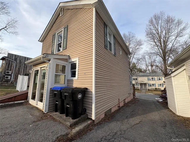 $2,350 | 10 Glenwood Avenue, Poughkeepsie, NY 12603