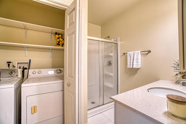 $395,000 | 1 Yorkshire Drive, Newburgh, IN 47630