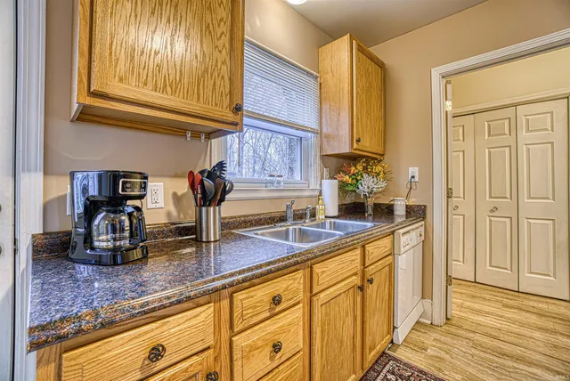 $395,000 | 1 Yorkshire Drive, Newburgh, IN 47630