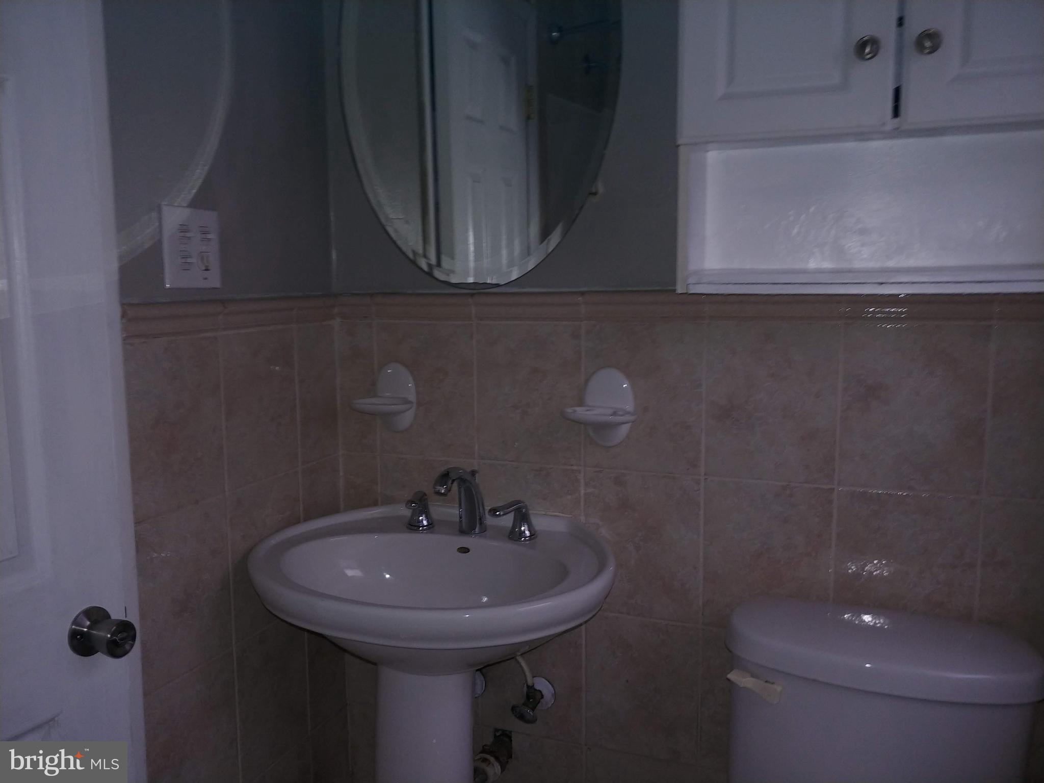 429 Stiles Avenue Ridley Park, PA 19078 - Photo 8 of 35 Main Bath