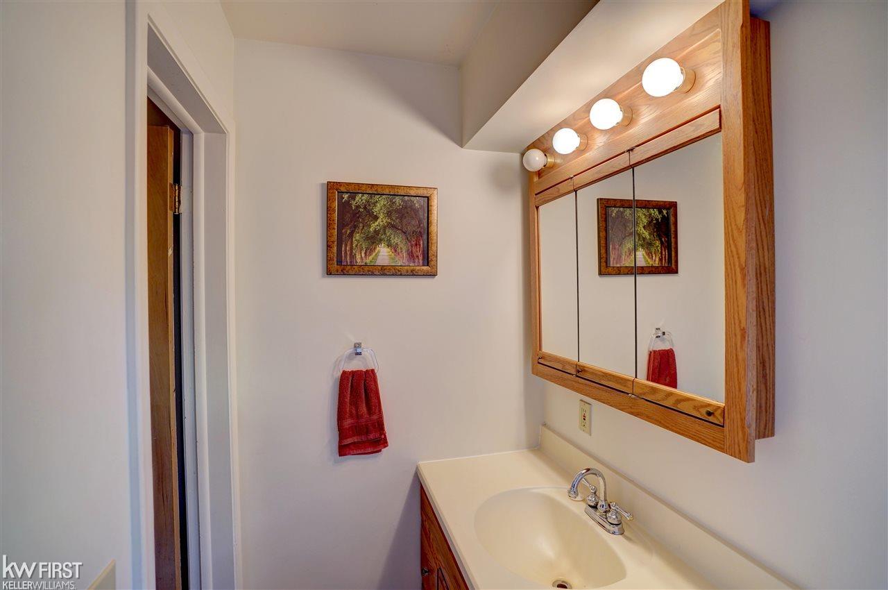 7184 North Center Road Mount Morris, MI 48458 - Photo 27 of 59 50077686-26.JPG