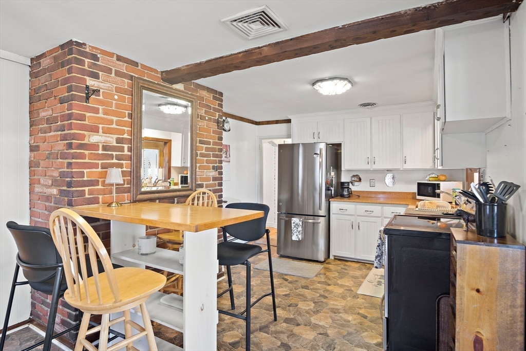 94 Cambridge Road Woburn, MA 01801 - Photo 13 of 32 Gallery Image 13